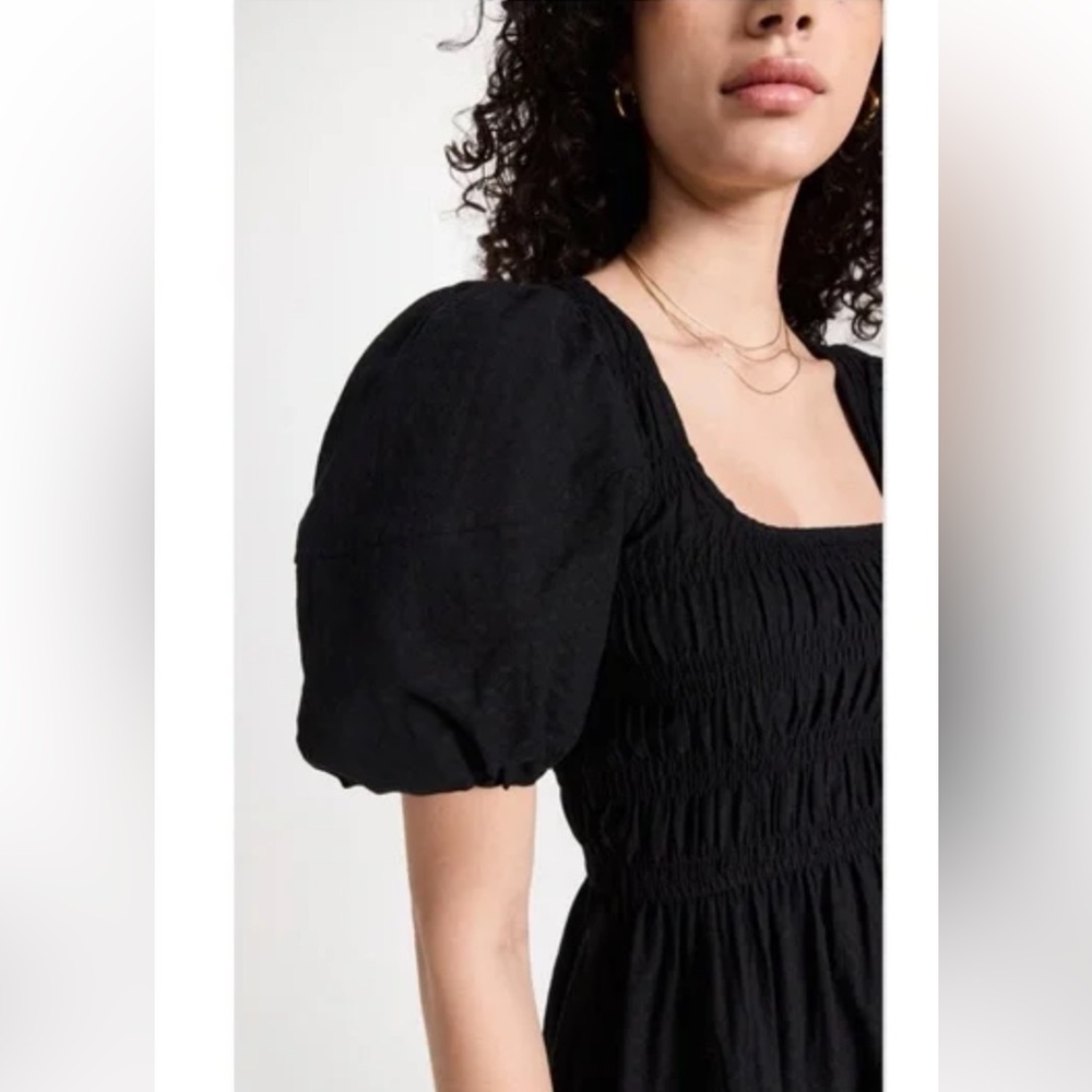 Madewell black dress. Smocked bodice puff sleeves size 4 - Picture 4 of 11